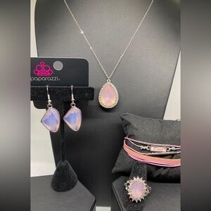 Paparazzi Pink Jewelry Set